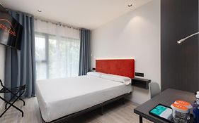 Arena Zone Hotel&Café