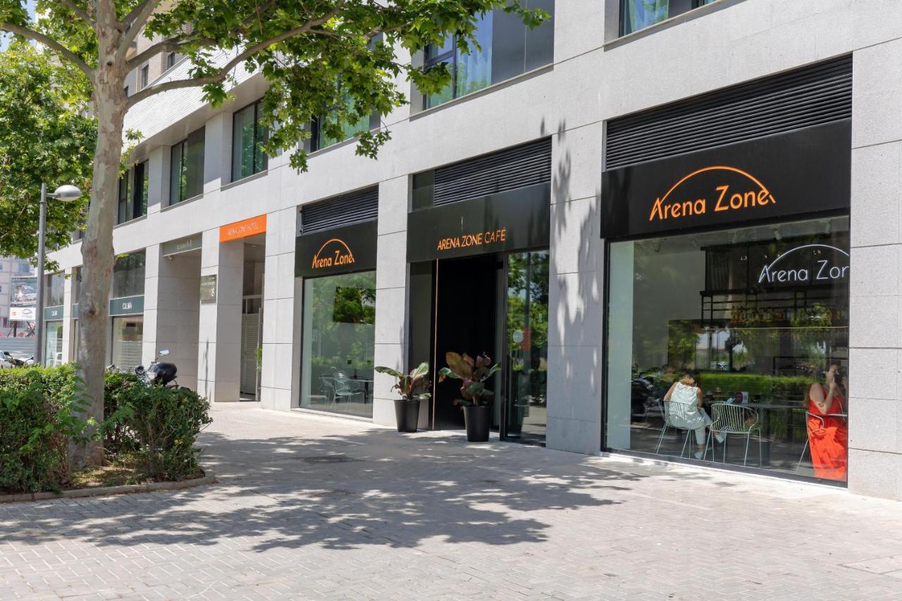 Arena Zone Hotel&Café Valenza Esterno foto