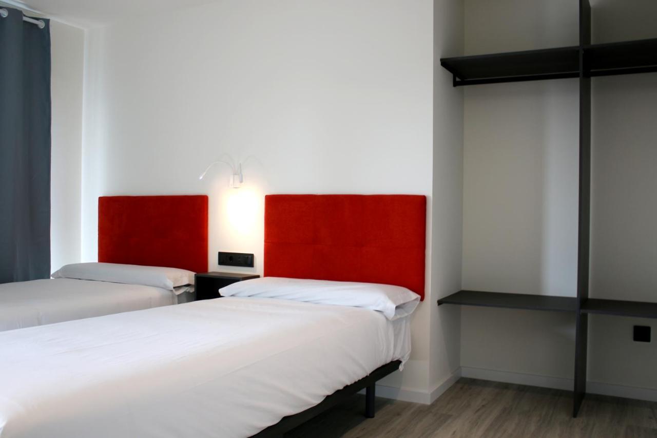 Arena Zone Hotel&Café Valenza Esterno foto